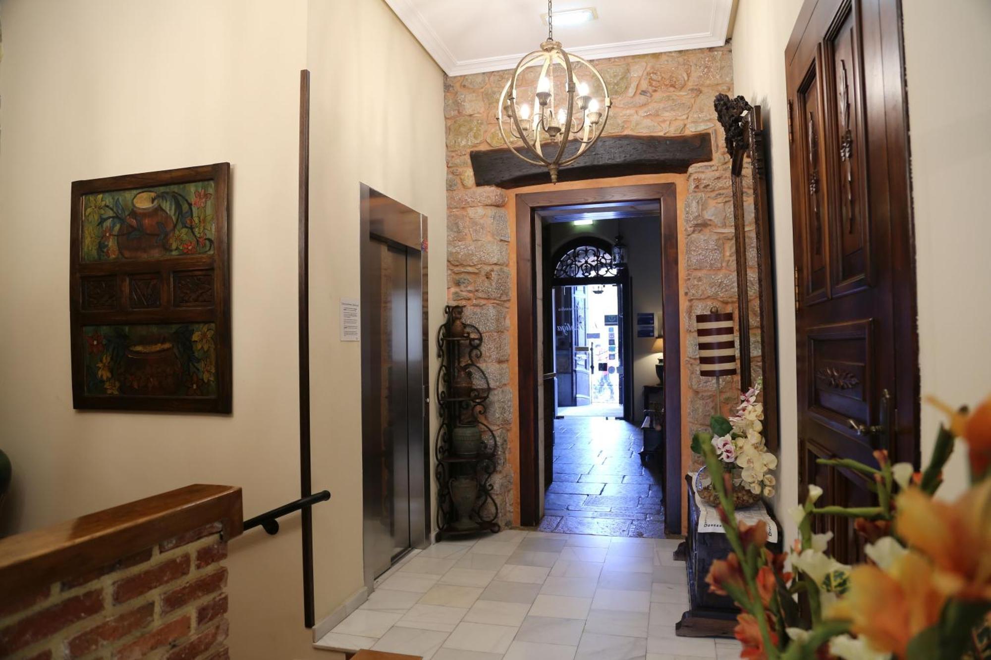 Apartamentos La Pontiga *** Инфьесто Экстерьер фото