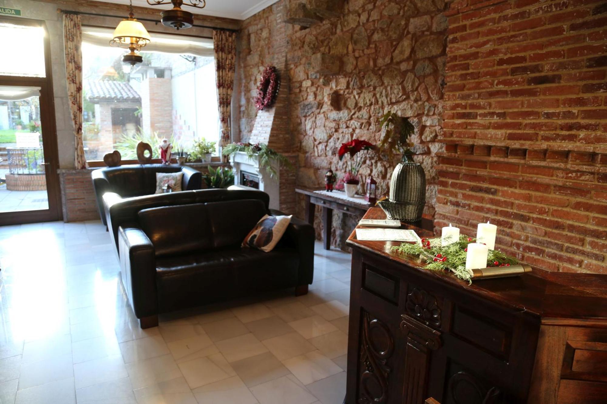 Apartamentos La Pontiga *** Инфьесто Экстерьер фото