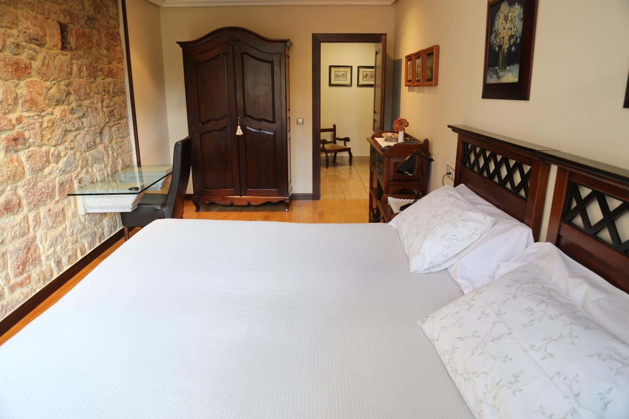 Apartamentos La Pontiga *** Инфьесто Экстерьер фото